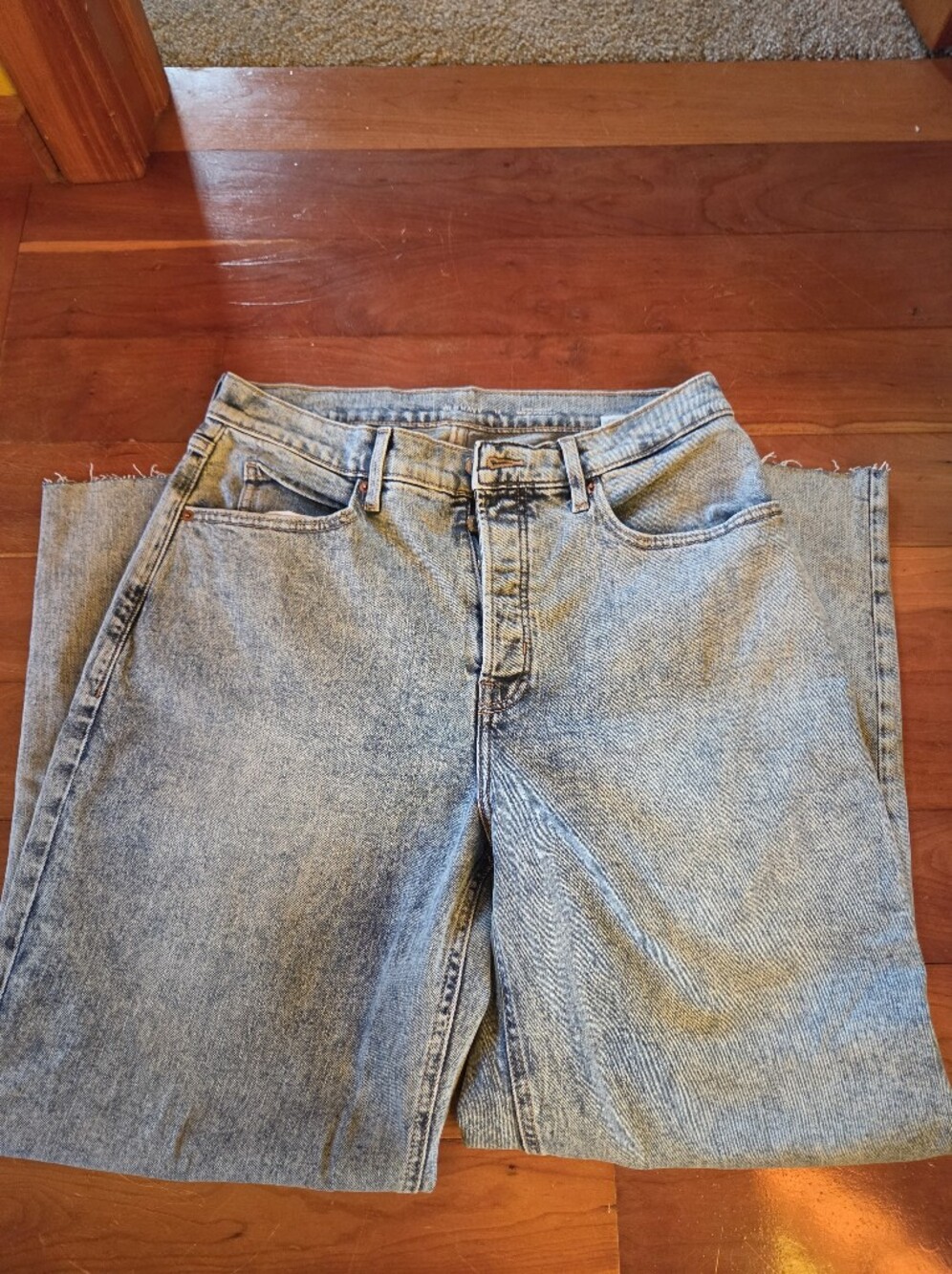 Old Navy High-Waist Light Wash Denim Jeans